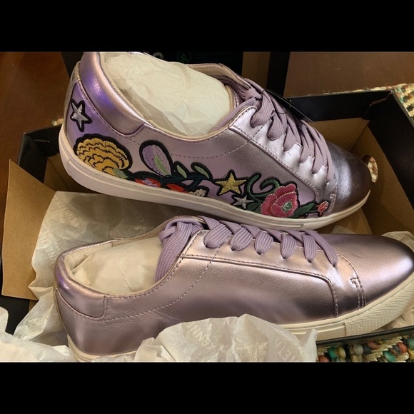 New! Kenneth Cole New York Sneakers LAVENDER SZ 8M - Picture 4 of 6